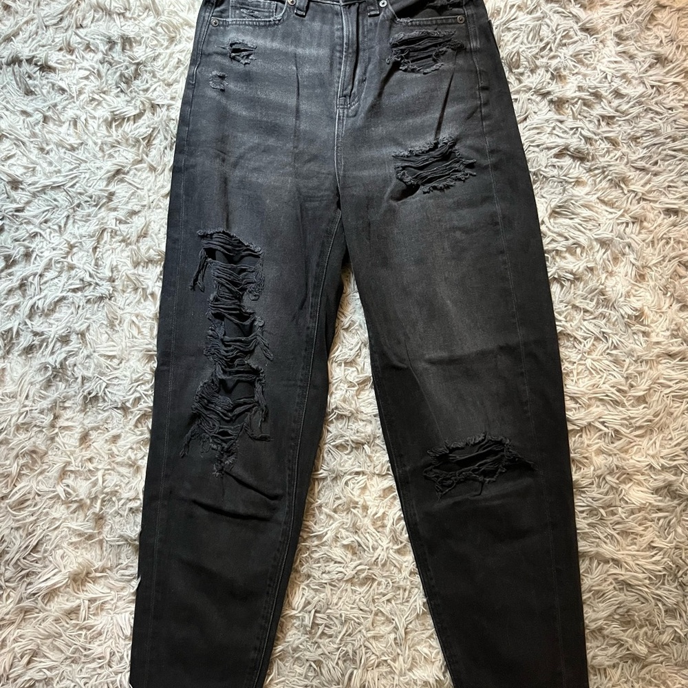 American Eagle Outfitters Relaxed Mom Jeans